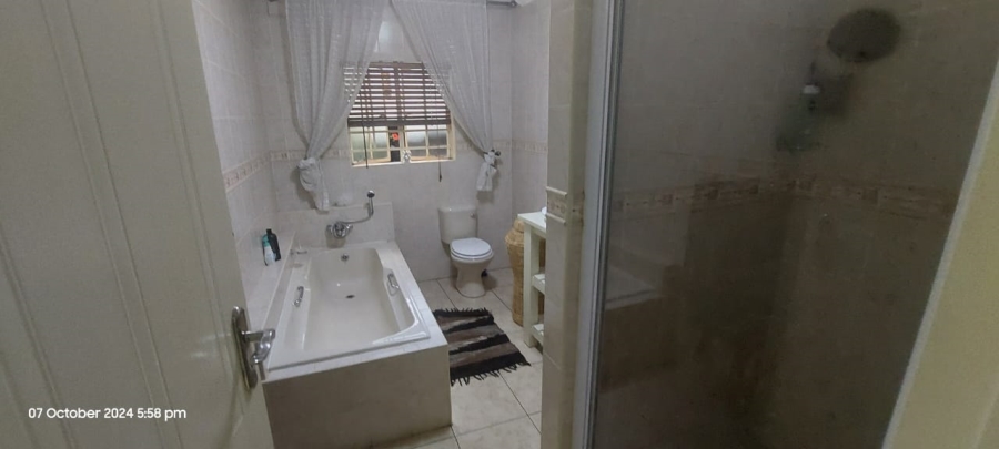 3 Bedroom Property for Sale in Safari Gardens North West